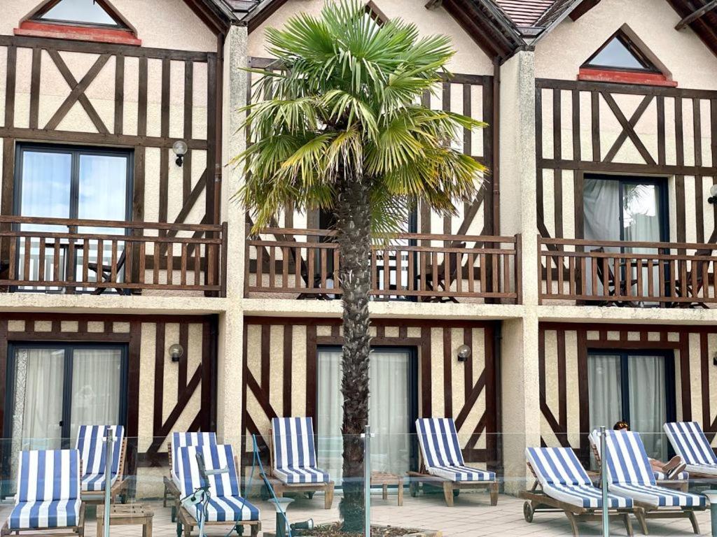 Logis Le Clos Deauville Saint Gatien Экстерьер фото