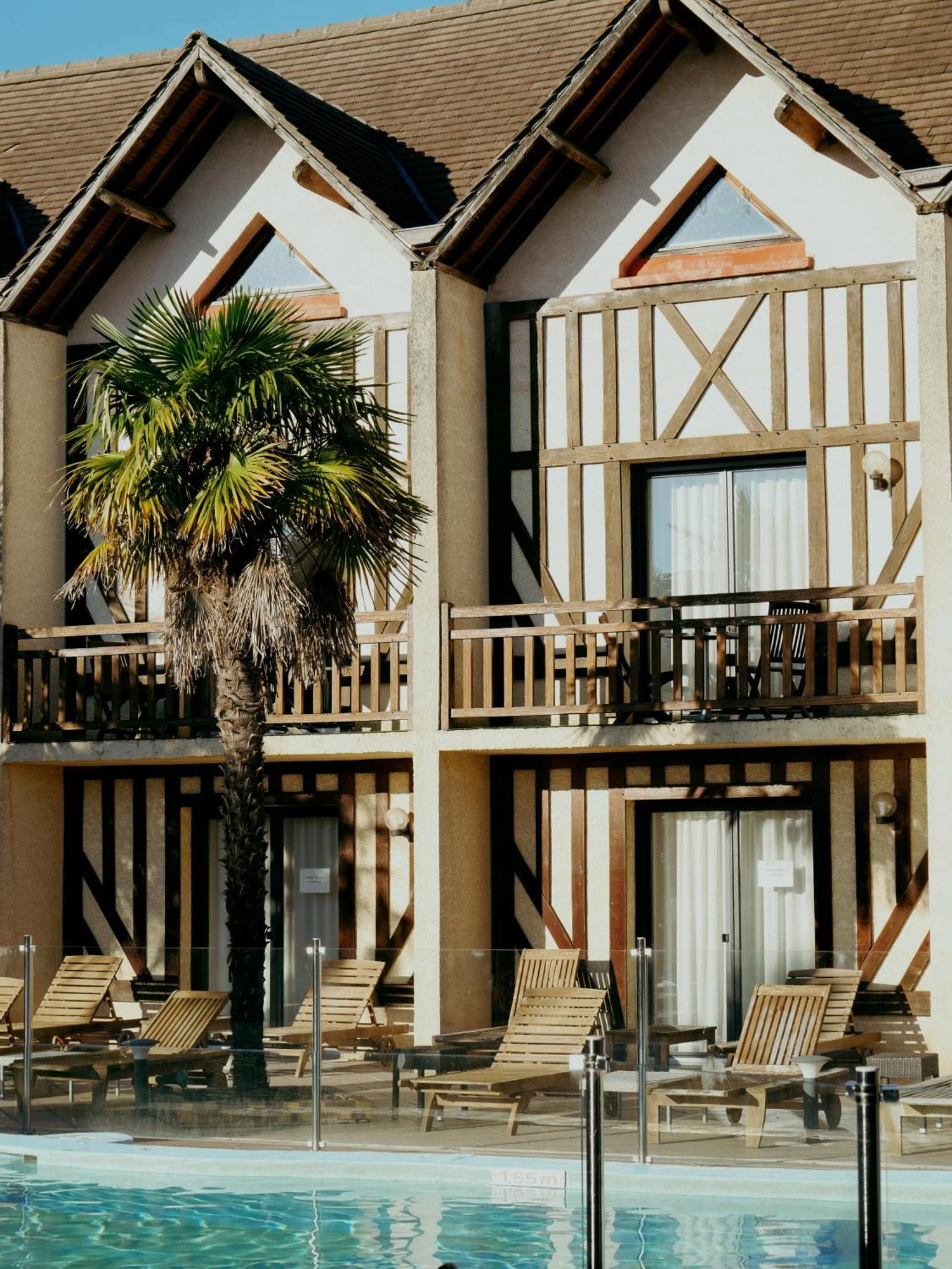 Logis Le Clos Deauville Saint Gatien Экстерьер фото