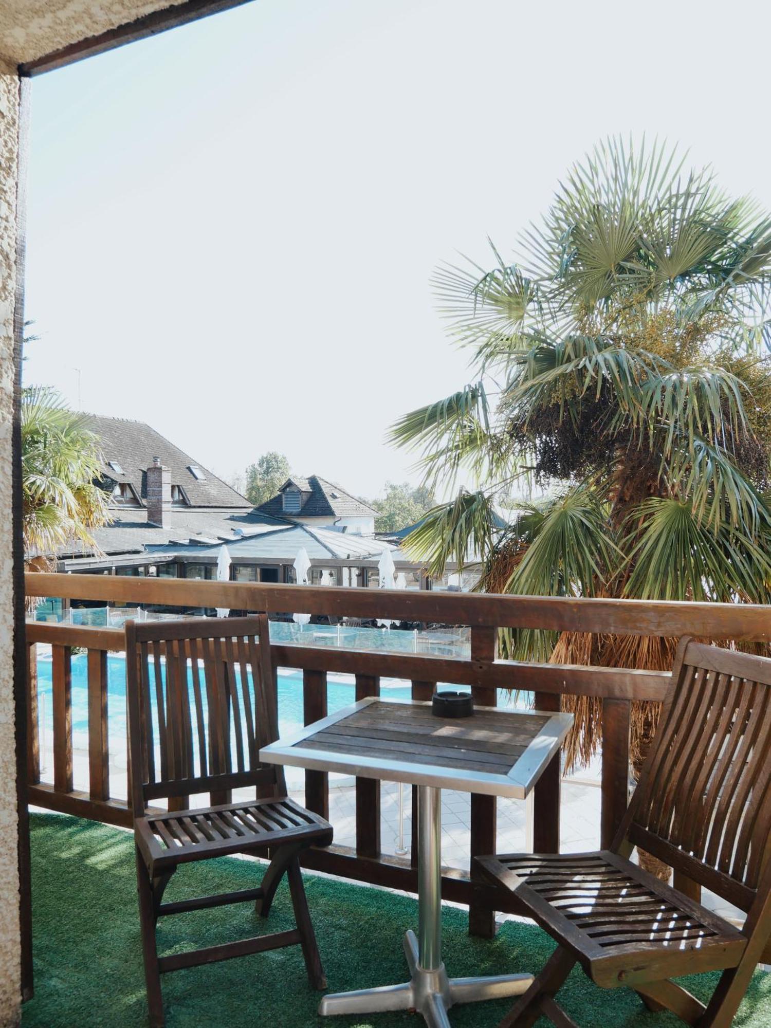 Logis Le Clos Deauville Saint Gatien Экстерьер фото